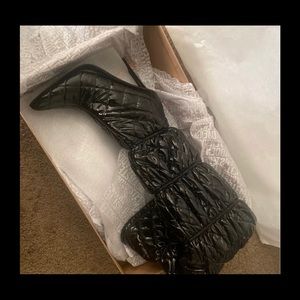 Knee high Black Heel